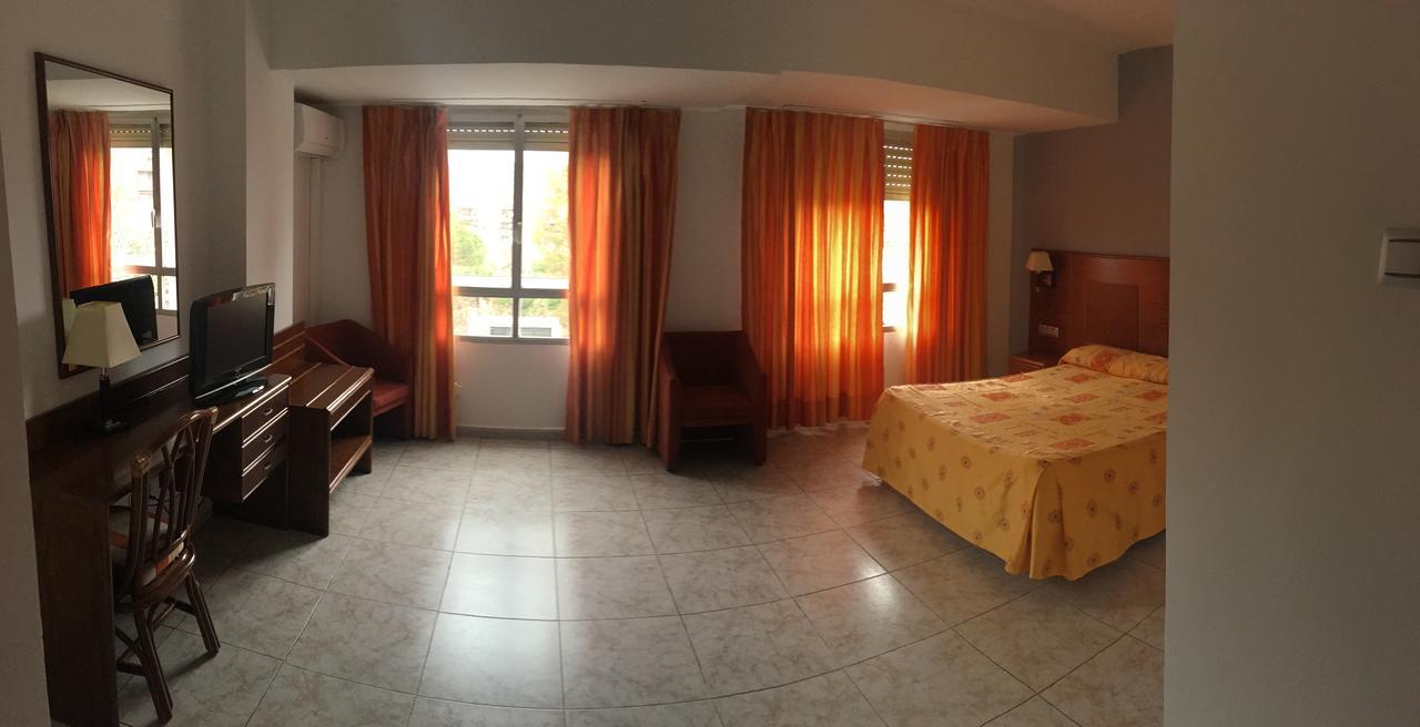 Hotel Perales Talavera de la Reina Exterior photo