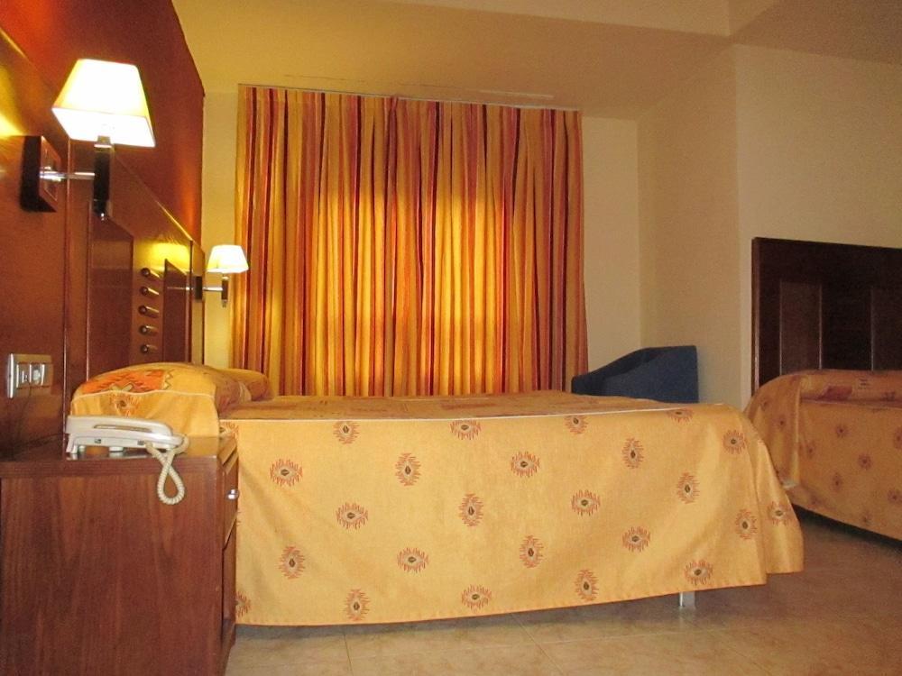 Hotel Perales Talavera de la Reina Exterior photo